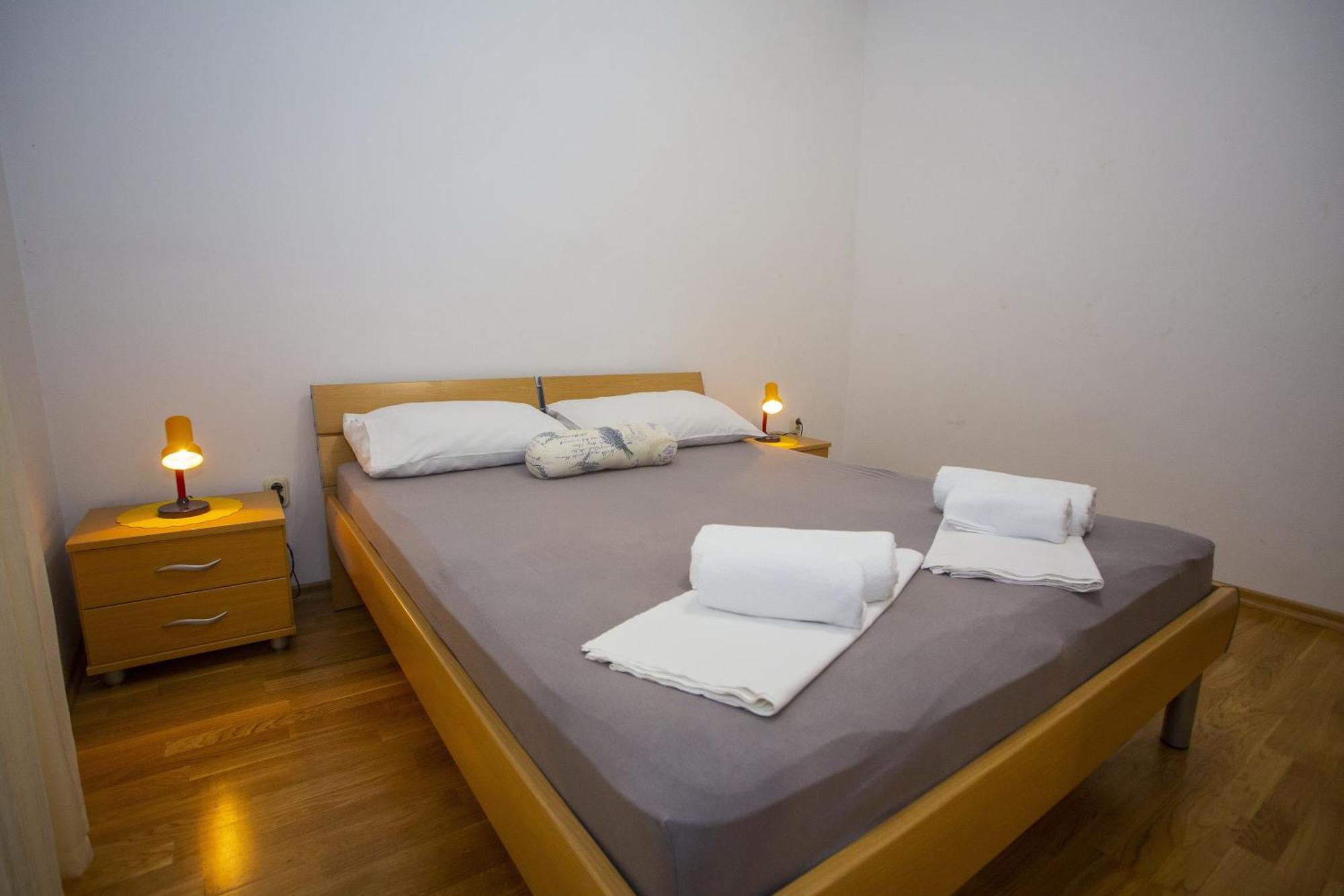 Apartments With A Parking Space Podgora, Makarska - 12816 Bilik gambar